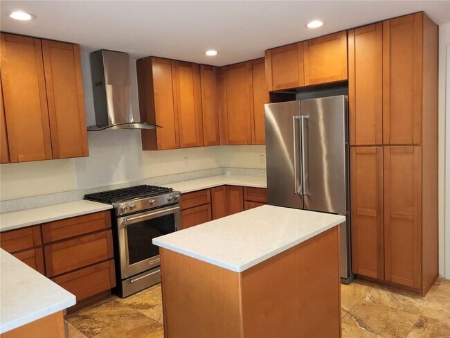Building Photo - 37 Basswood Cir NE