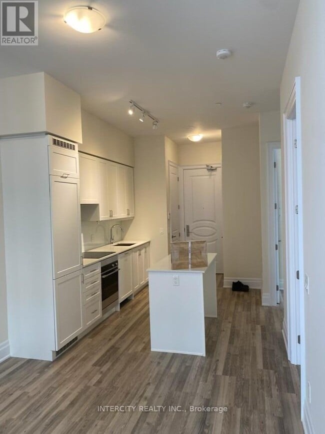 Building Photo - 9085 Jane St