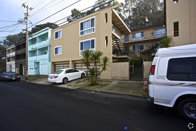 Building Photo - 755 Templeton Ave