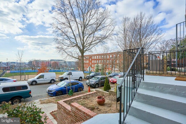 Foto del edificio - 707 Euclid St NW