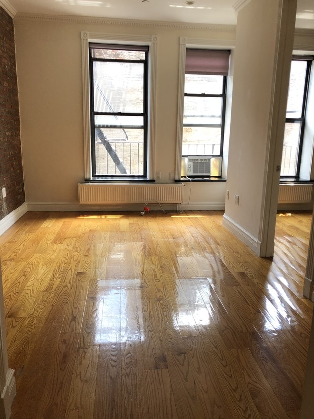 Foto principal - 202 E 13th St