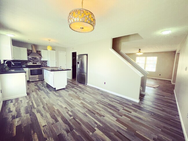 Building Photo - 5928 Brandon Dunes Dr