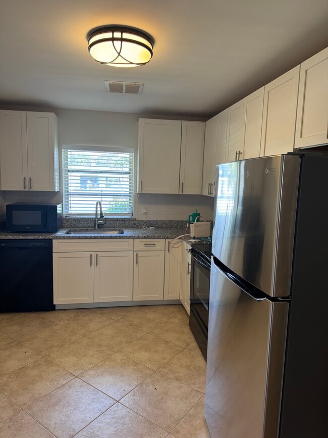Kitchen - 13322 Via Vulcanus