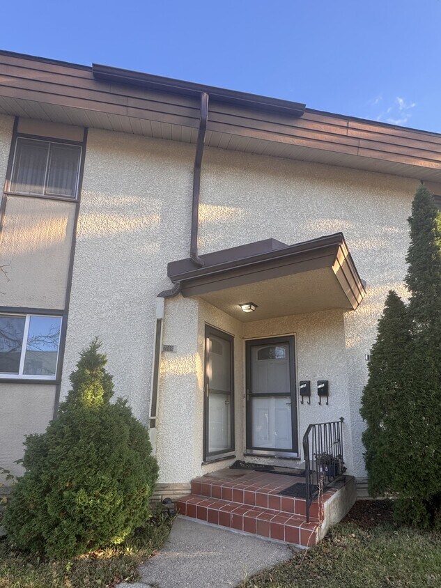 Foto del edificio - 2108 Campbell Rd