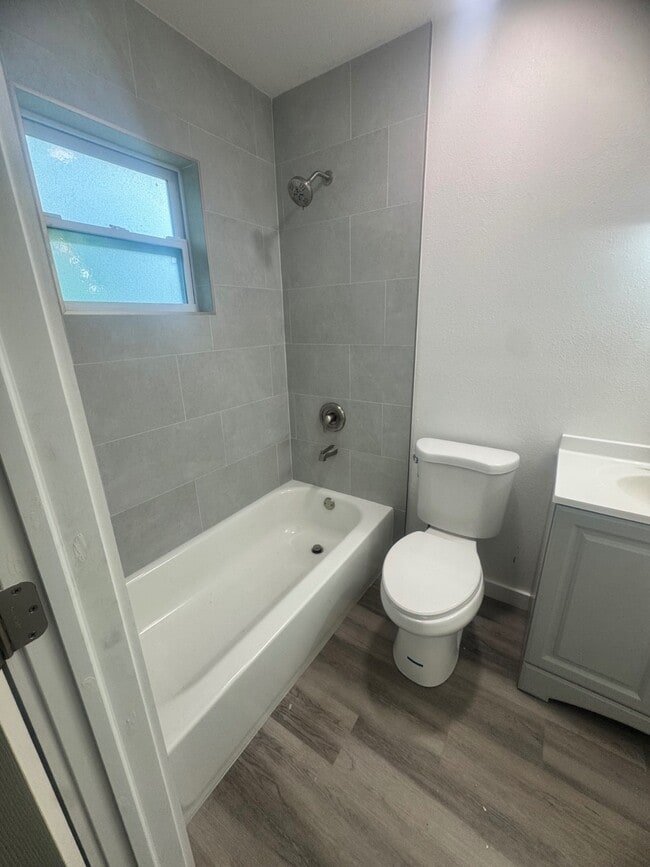 Foto del edificio - 449 S Sun N Lakes Blvd