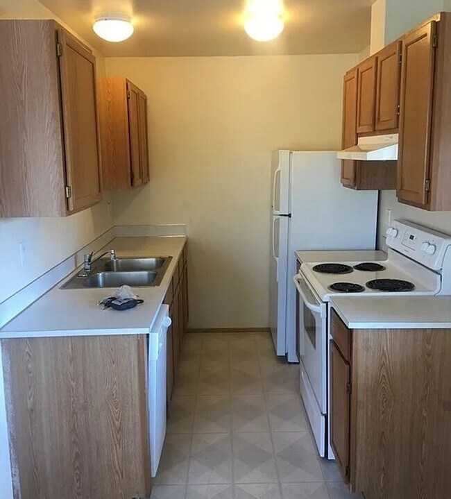 Building Photo - 1580fe