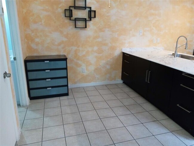 Foto del edificio - 5361 Elm Ct