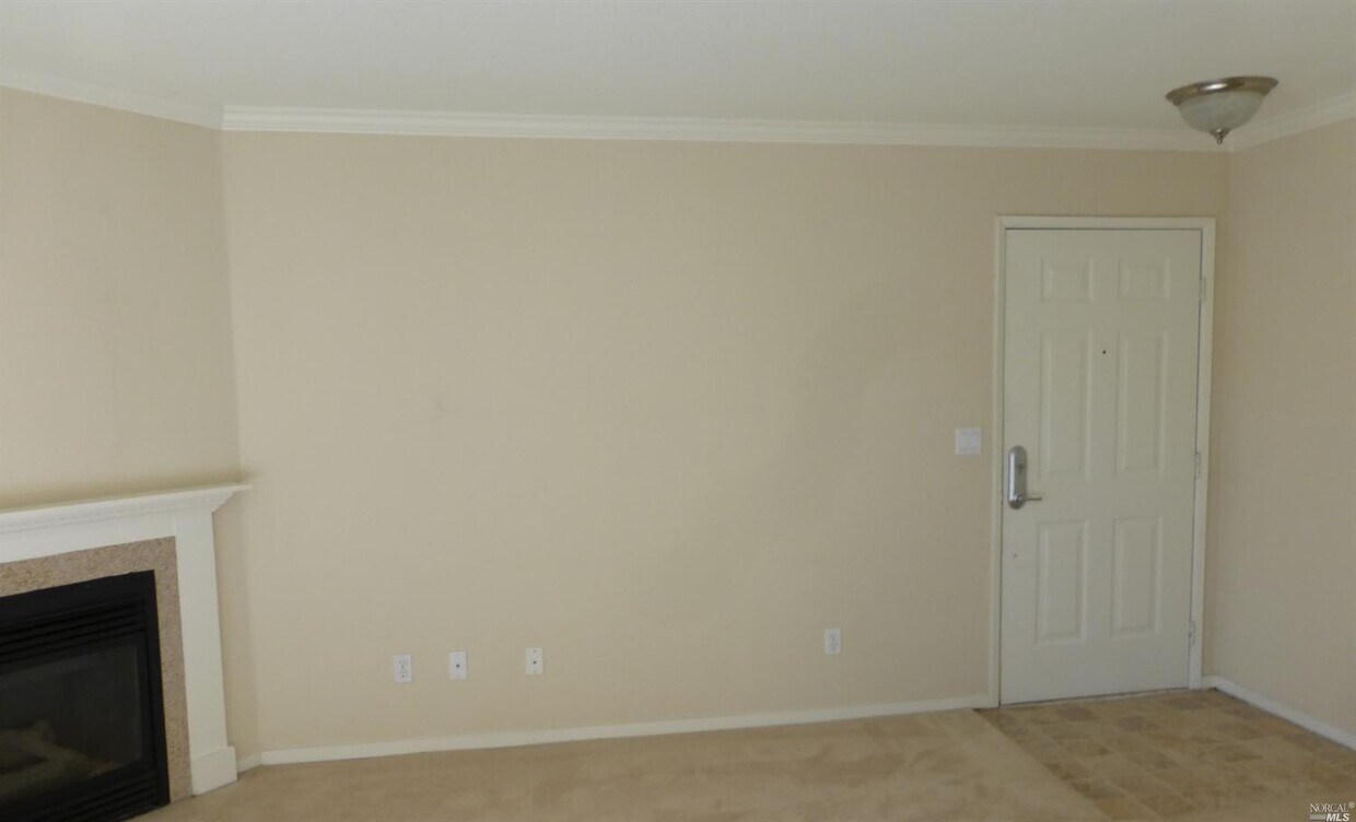 Foto principal - 2001 Eastwood Dr