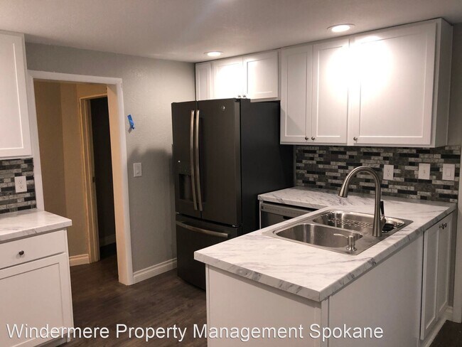Building Photo - 2 br, 1 bath House - 4911 N. Cook