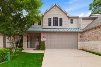 Building Photo - 4263 Towne Lake Ct
