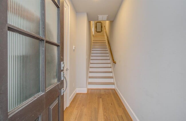 Building Photo - 4047 Leeland St