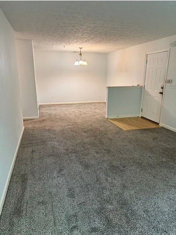 Foto del edificio - 4204 Fairington Ridge Cir