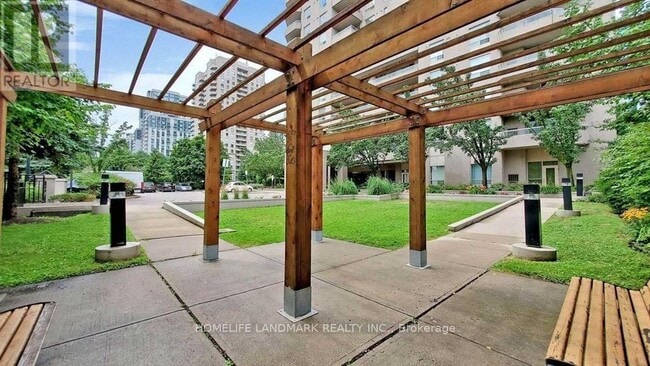 Building Photo - 35-1735 Empress Ave