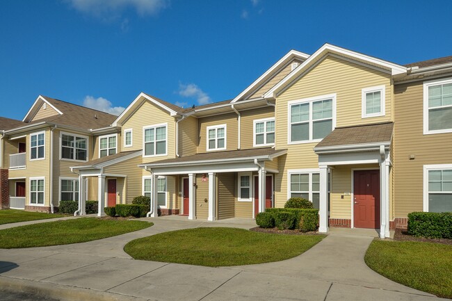 Building Photo - Alderbrook Pointe