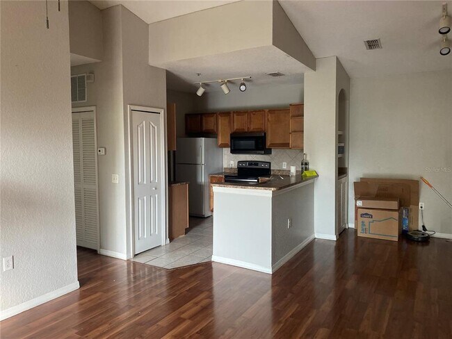 Foto del edificio - 6141 Metrowest Blvd