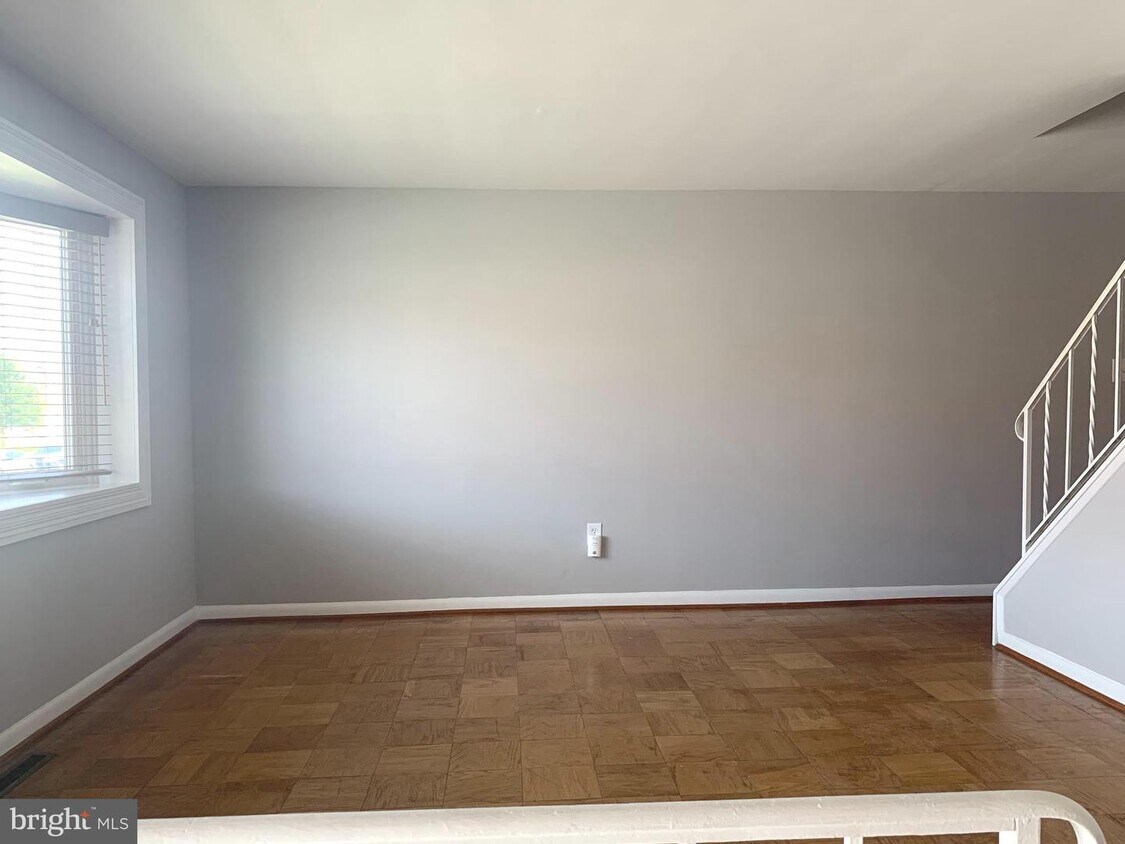 949 Circle Dr, Halethorpe, MD 21227 Townhome Rentals in Halethorpe MD