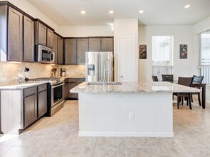 Building Photo - 1646 Ryon Falls Dr