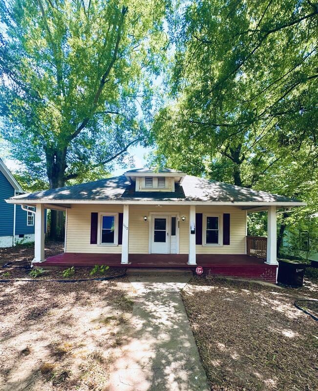 Primary Photo - 1112 Eva St
