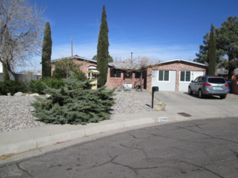 Primary Photo - Spacious Home In Eldorado Heights!