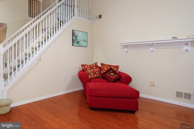 Building Photo - 109 Deer Run Ct