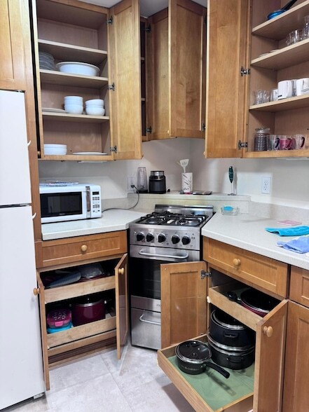 Foto del edificio - 2126 Harwitch Rd