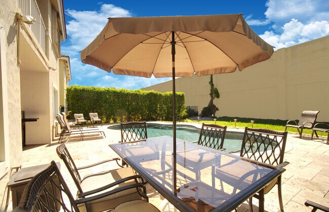 Foto del edificio - 4170 NW 62nd Ct