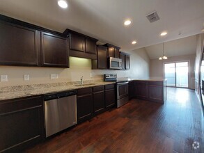 Building Photo - 3013 Joseph Dr