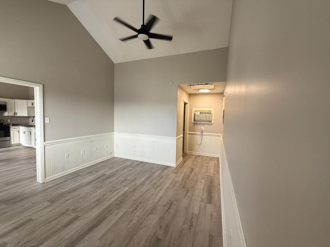 Foto principal - 3800 Memorial Blvd