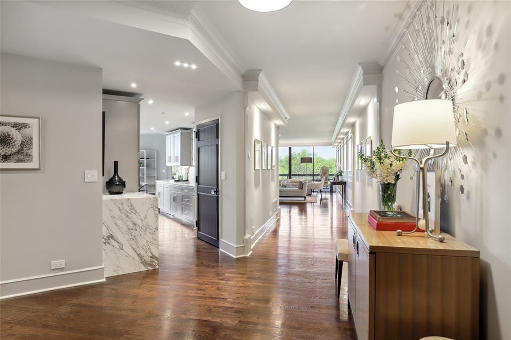 Foto principal - 2660 Peachtree Rd NW