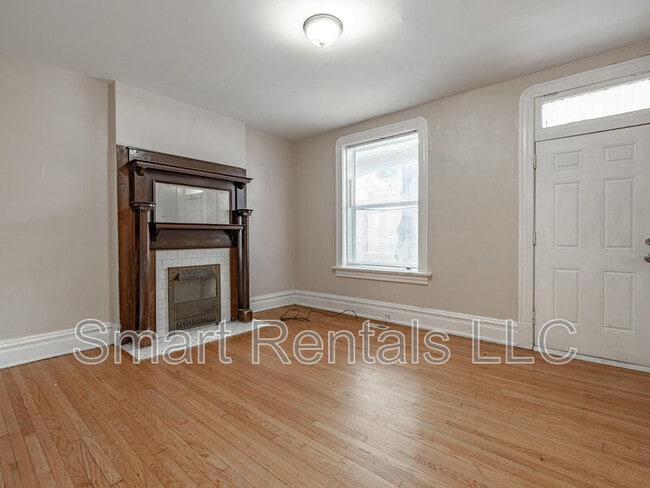 Building Photo - 3450 Giles Ave