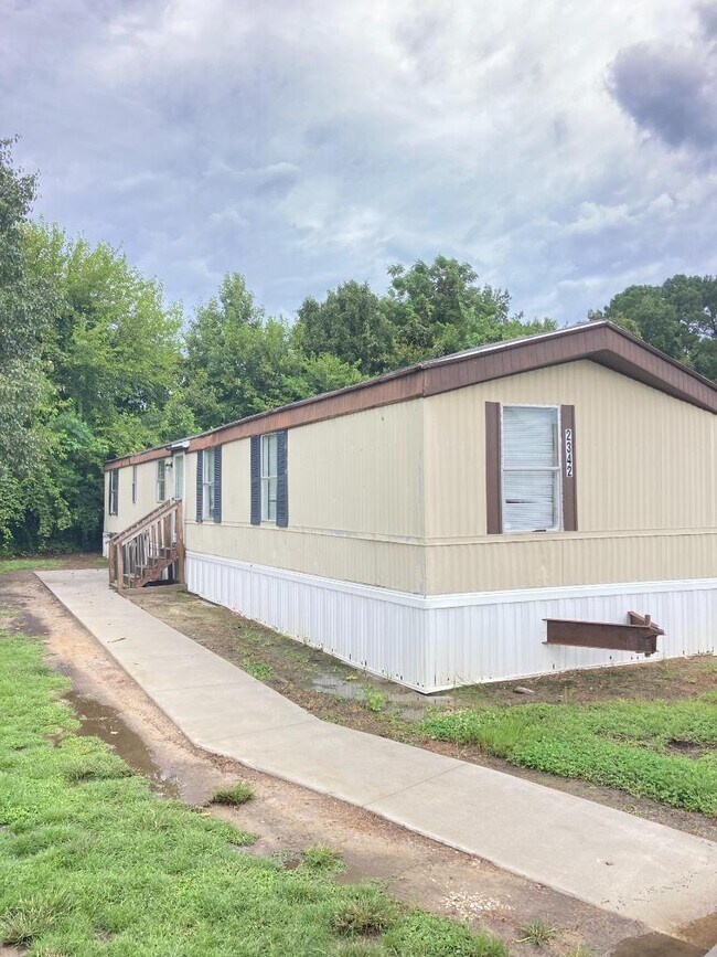 Building Photo - 2342 Sandy Ridge Dr