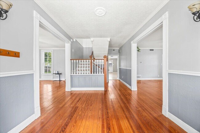 Foto del edificio - 1223 Cecelia St