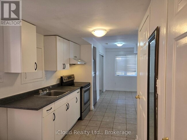 Building Photo - 52 Domenico Crescent
