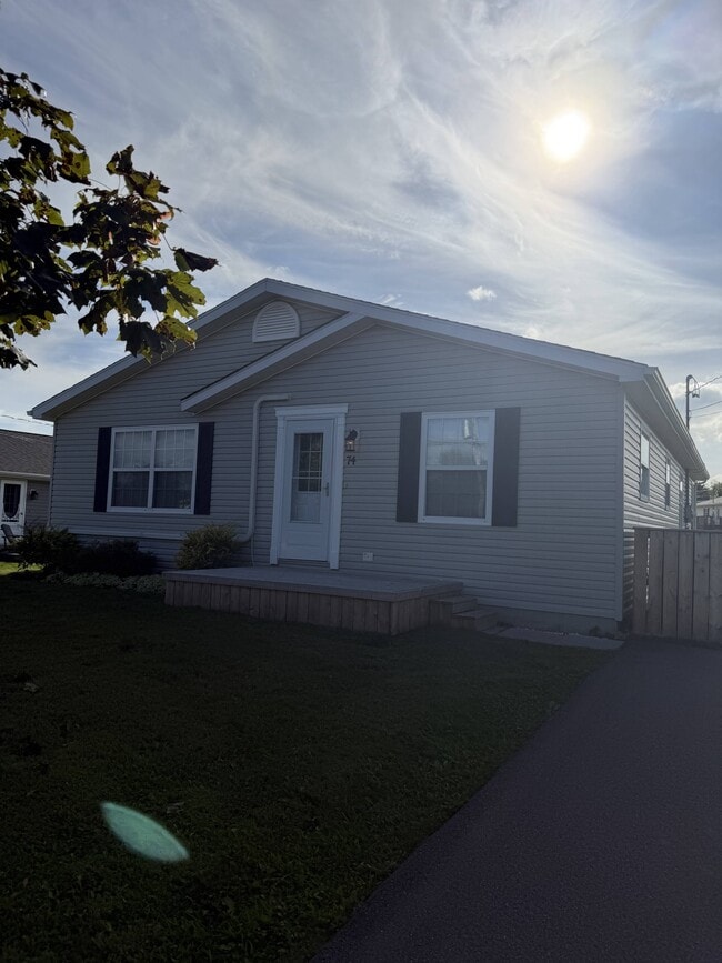 Building Photo - 74 River Ridge Dr