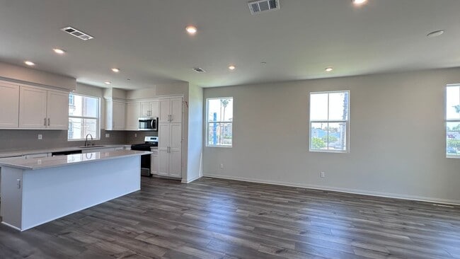 Building Photo - 102 Hudson