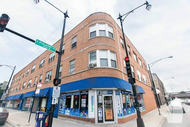 Building Photo - 3957 W Irving Park Rd