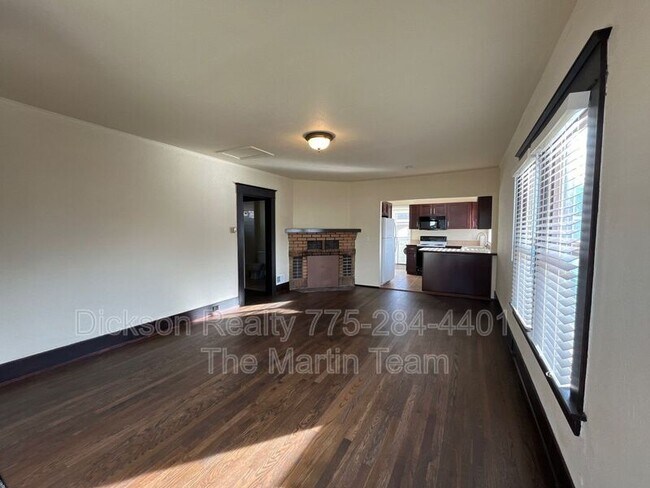 Building Photo - 1561 G St