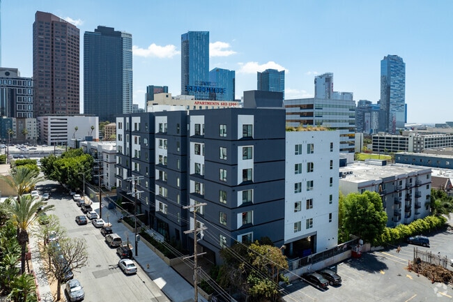 Alternative Photo - The Ingraham Apartments