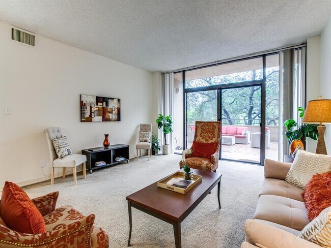 Foto del edificio - 5200 Keller Springs Rd