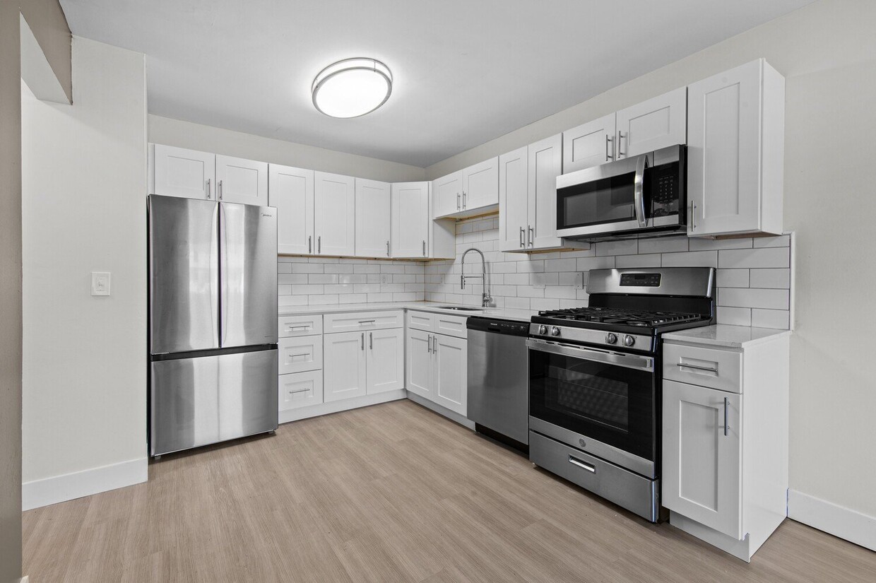 Primary Photo - Canton Gardens Apartments - Canton, MI
