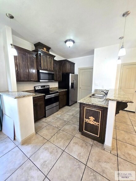Building Photo - 1217 Escondido Ln