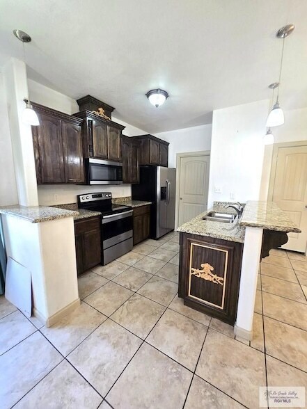 Foto del edificio - 1217 Escondido Ln