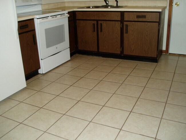 Foto del edificio - 207 Pfeffer Road, Unit 2 BR