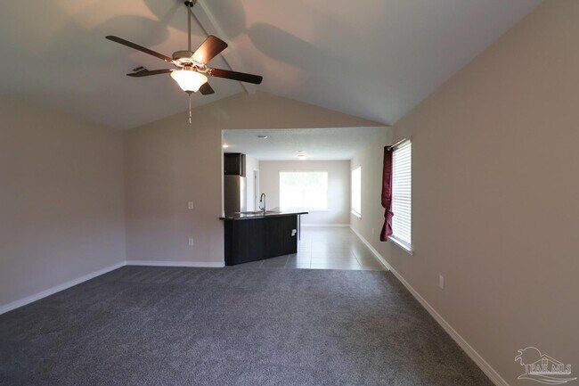 Foto del edificio - 1285 Mills Ave