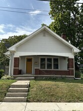 Building Photo - 504 Elm St
