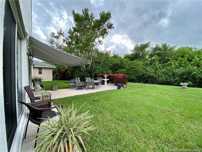 Foto del edificio - 3198 SE Carrick Green Ct