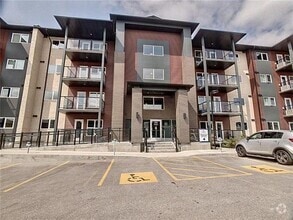 Building Photo - 155-155 Peguis St