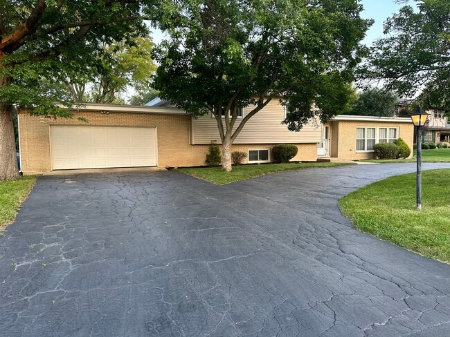Foto del edificio - 104 Graymoor Ln