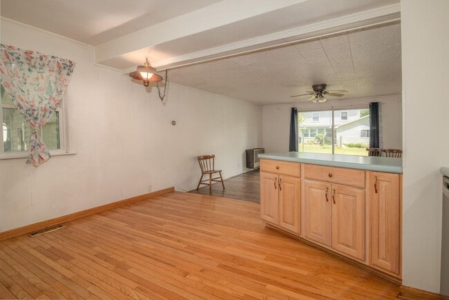Foto del edificio - 915 Sheridan Ct