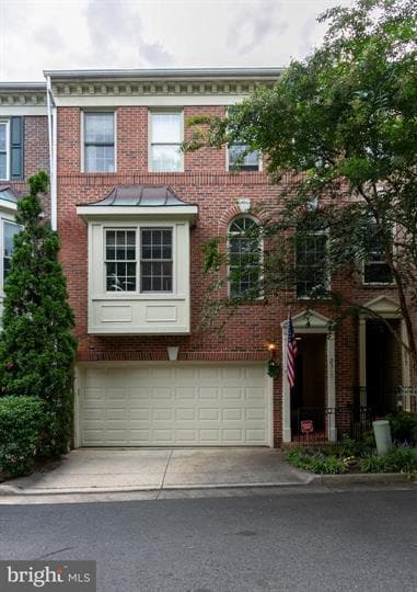 Building Photo - 2519 Gadsby Pl